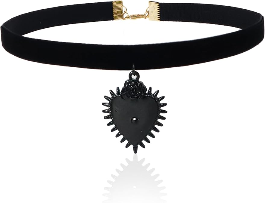 Gothic Style Eye Heart Pendant Velvet Choker Necklace for Woman