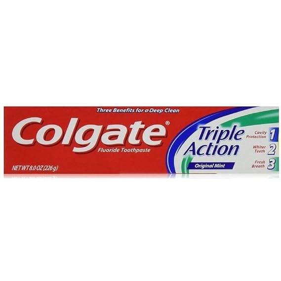 Colgate Fluoride Toothpaste, Triple Action, Original Mint, 8 Oz