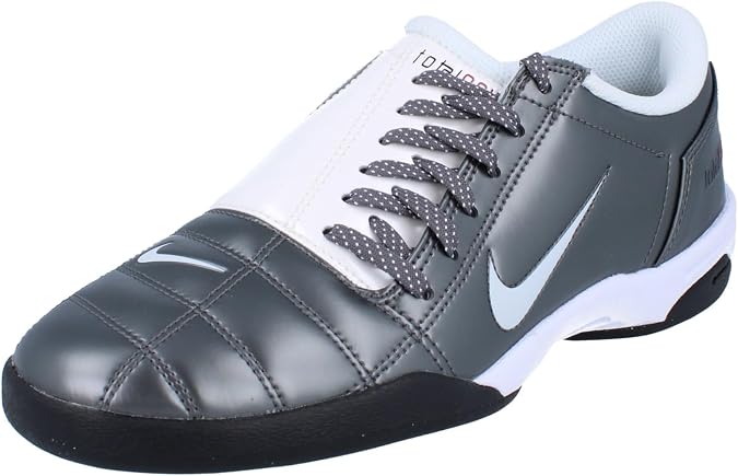 Nike Men's Total 90 Sneaker