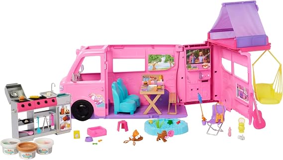 Barbie'nin Rüya Karavanı oyun seti, Tavan çadırı, salıncağı, balık tutulan göleti, renk değişimi özellikli barbeküsü ve hamur dahil 60'tan fazla aksesuarıyla, HRJ78