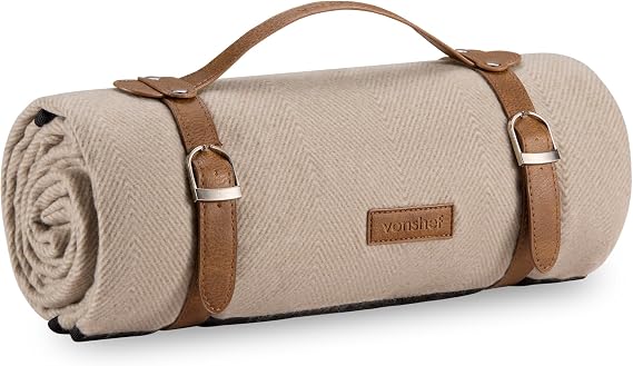 VonShef Picnic Blanket, Beige Herringbone Outdoor Rug with Waterproof Backing, 6 Person Weatherproof Picnic Mat with Faux Leather Handle, Water Resistant Camping Accessories, 147x180cm | Outdoor Rug, Waterproof Backing, 6 Person Weatherproof, Faux Leather Handle, Water Resistant Camping Accessories