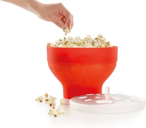 Lekue Microwave Popcorn Maker | Standard | Red | Fast, Healthy Pop-Up Popcorn Bowl, Cooks 2-3 Servings in 3 mins | Folds Down to Save Space, No Oil Needed, Includes Fat-Free Recipes | Dishwasher Safe
