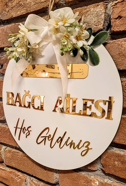 Özel Tasarım Kapı Süsü, İsme Özel Baskılı, 30 x 30 cm, Beyaz ve Gold, Modern Dekoratif Duvar Plakası